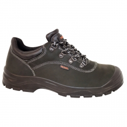 Safety shoes for construction - Parade-Lama - Standard S3 - a Man and a Woman